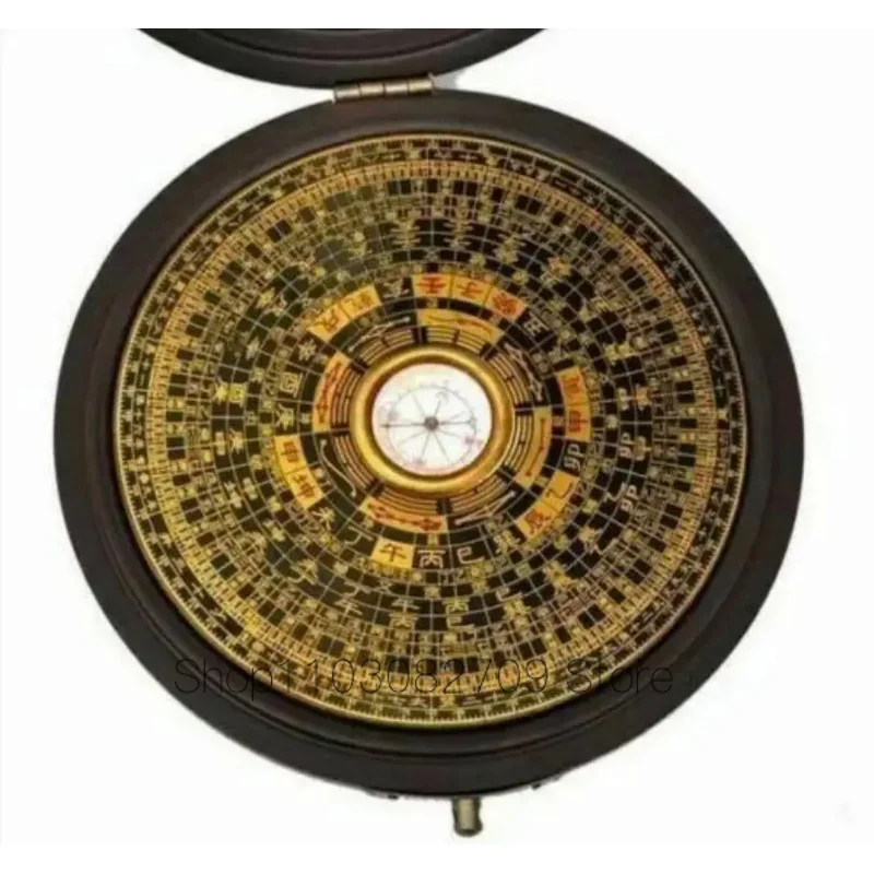 Китайски старинен компас, направен по фън шуй, точно лакирани в ковчег с дракон