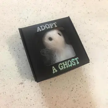 Нов творческо писане за Хелоуин Adopt A Ghoste кибритена кутия от бяла вълна, филц Ghostes и набор от малки свитъци ръчно изработени празнични подаръци за дома
